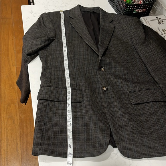 Menโs Sports Coat by Jos A Bank - Picture 11 of 11